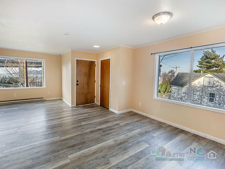 301 Alameda Ave — Photo 16