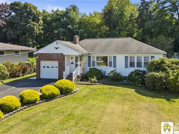 204 Berry St, Fredonia, NY 14063