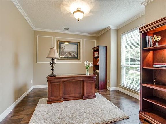 5th image of 1708 Endicott Dr