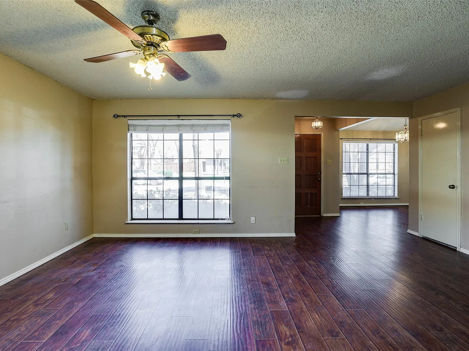 3 bed, 2.5 bath, 1769 sqft, $2,250 — Photo 3