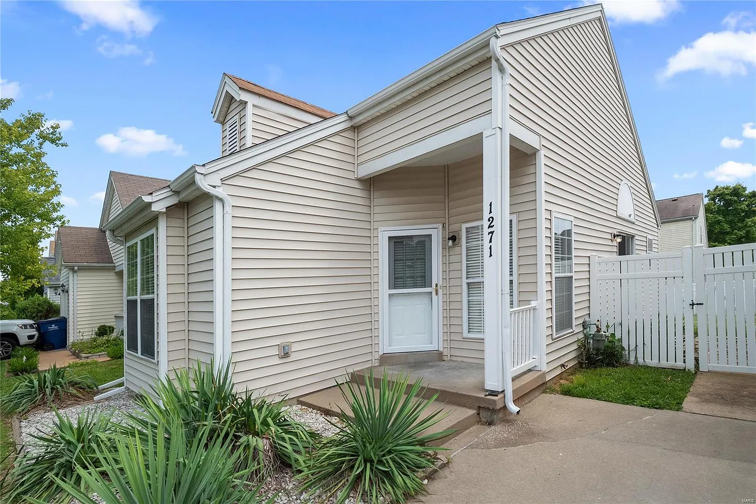 1271 Garden Village Dr photo 1