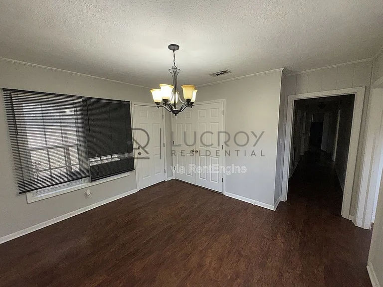 1081 S Church St — Photo 10