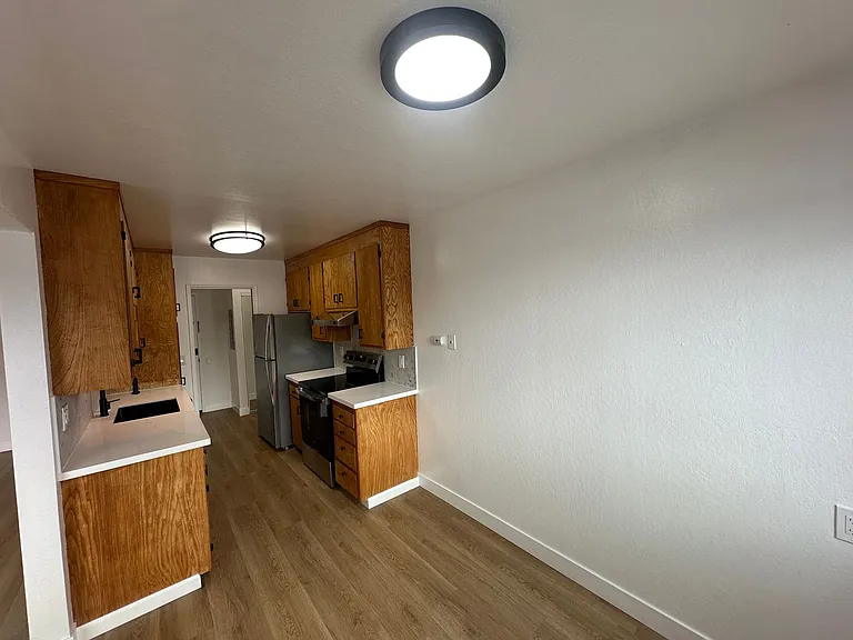 REGENT 140, LLC — Photo 10