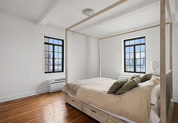5th image of 5 Tudor City Pl APT 932