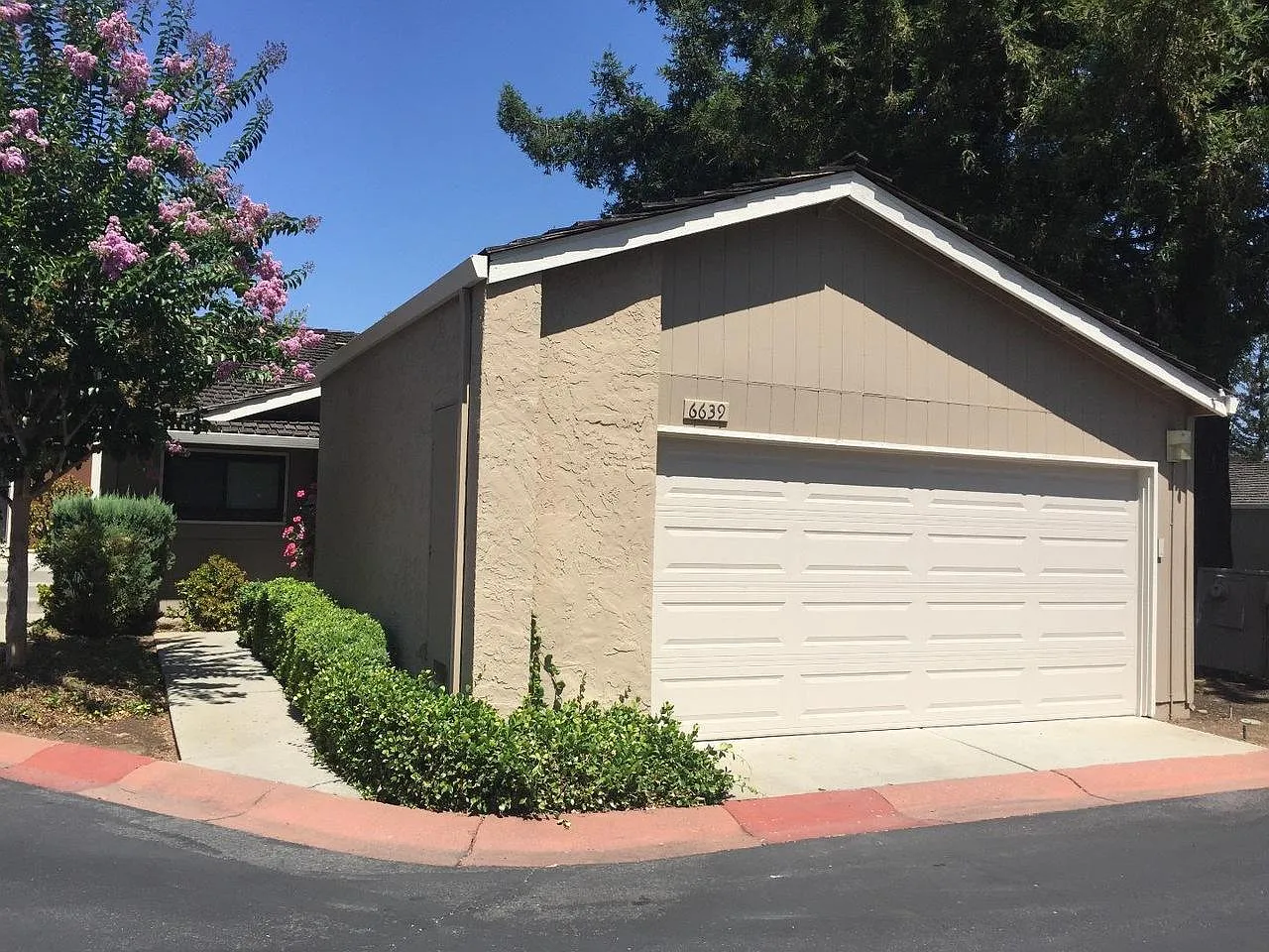 6639 Bunker Hill Ct — Photo 2