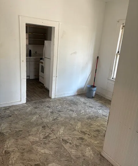 1031 N Florence Ave — Photo 27