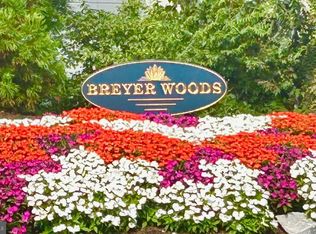 163 Black Cherry Cir, Elkins Park, PA 19027