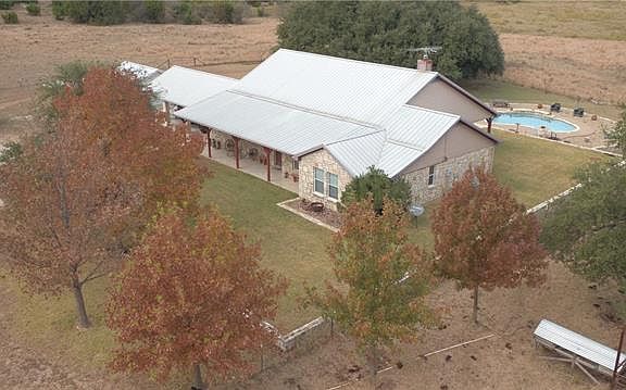 3rd image of 3820 Lipan Hwy