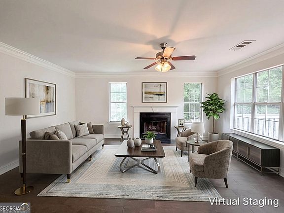 2nd image of 3154 Kings Glen Dr