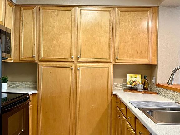 3rd image of 415 N 2nd St #2445