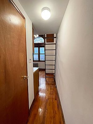 4th image of 104 W 71st St APT 2C