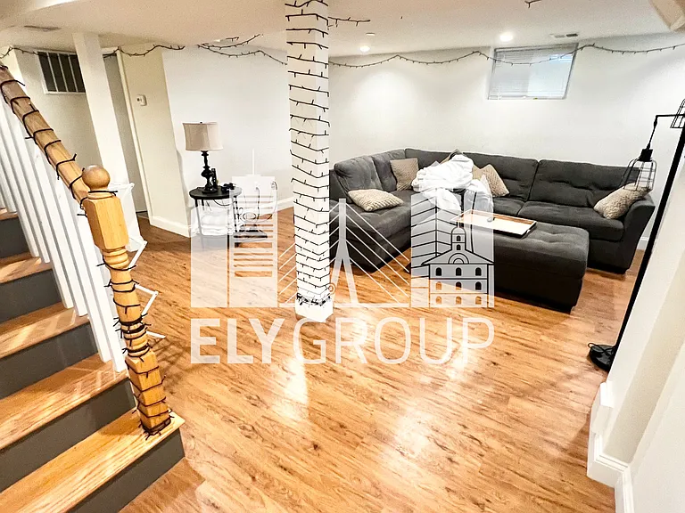 10 Gilmore St #1 — Photo 3