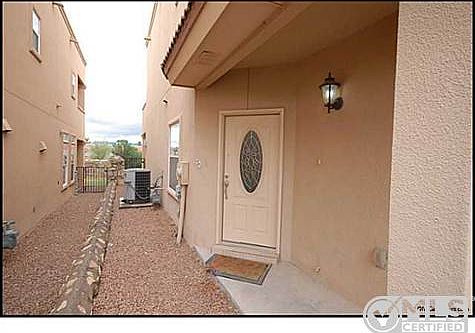 4th image of 557 Green Village Ct #A