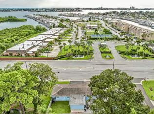 5151 Duhme Rd, Saint Petersburg, FL 33708