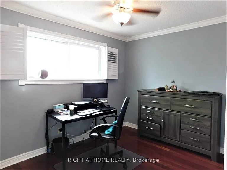 128 William Stephenson Dr — Photo 17