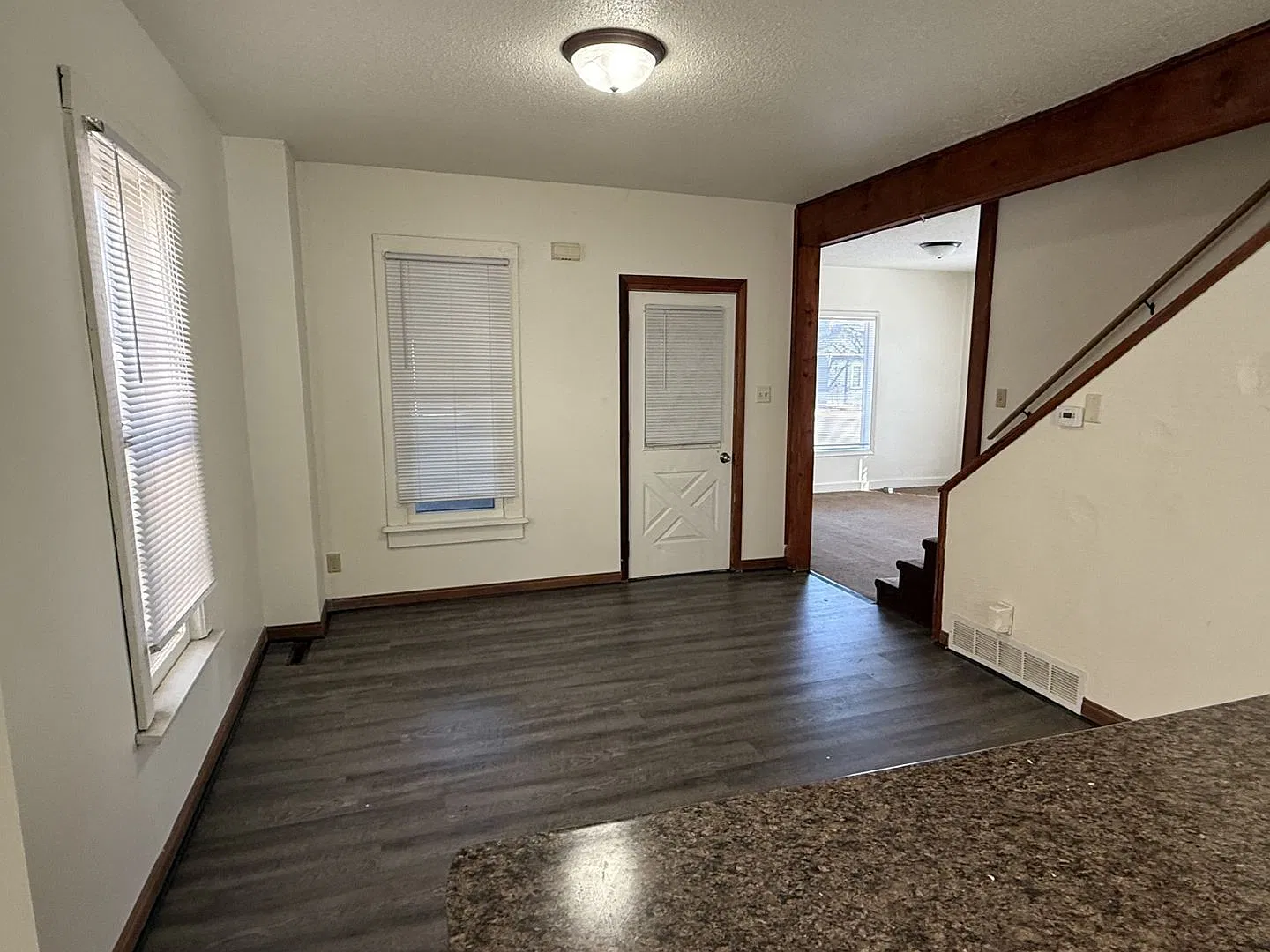 4 bed 2 bath House — Photo 4