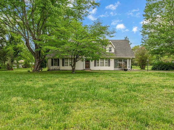 609 W Main St, Waverly, TN 37185