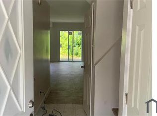 901 Pine Tree Trl, College Park, GA 30349