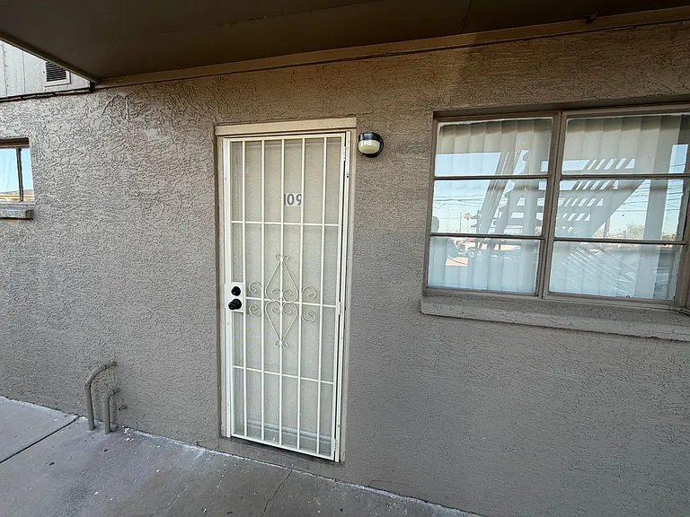 2150 W Missouri Ave #109 — Photo 2