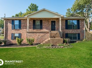 100 Red Maple Ct, Hendersonville, TN 37075