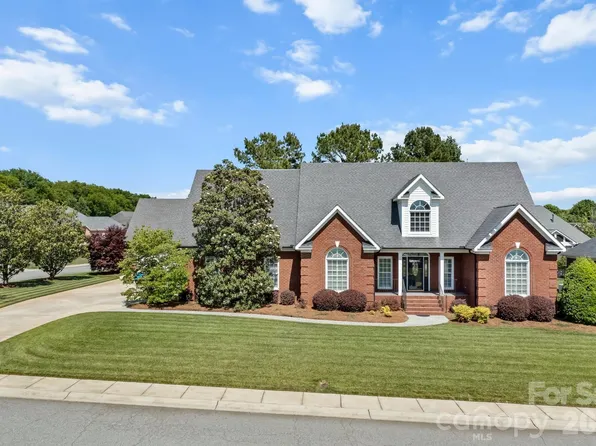 726 Tom Morris Ln SW, Concord, NC 28027