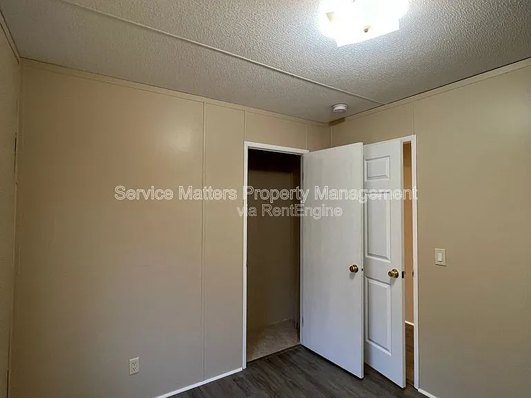 4825 Douglas Dr — Photo 15