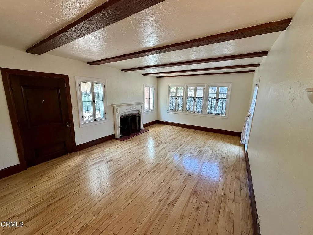 3 bed, 2.0 bath, 1600 sqft, $4,950 — Photo 4
