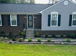 1004 Harmony Ln, Goshen, KY