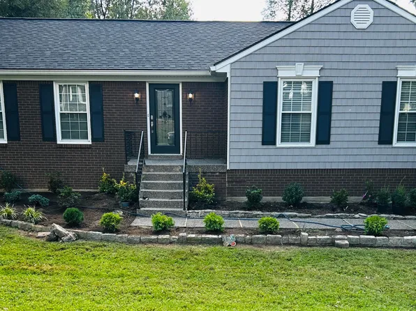 1004 Harmony Ln, Goshen, KY 40026