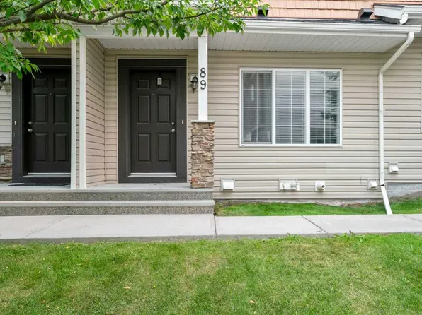 89 N Pantego Ln NW, Calgary, AB T3K 0T1