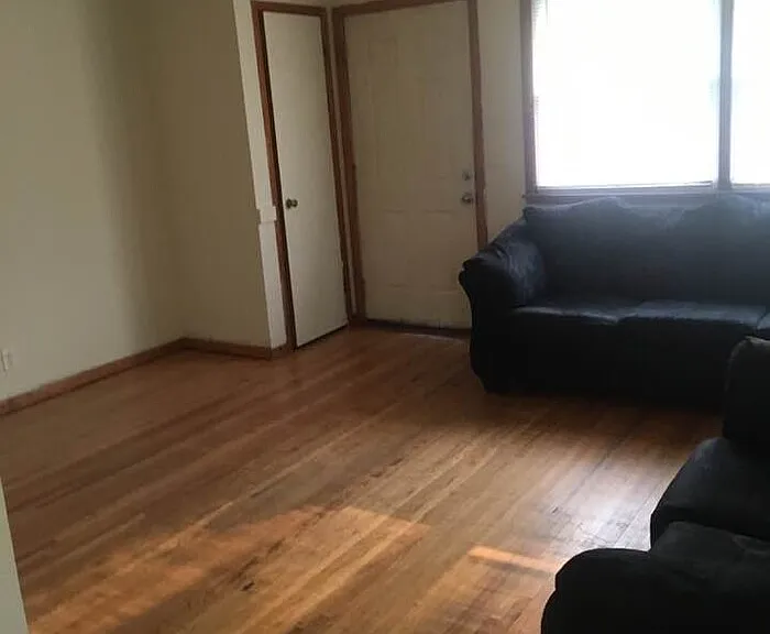 2330 Irving Ave N — Photo 10