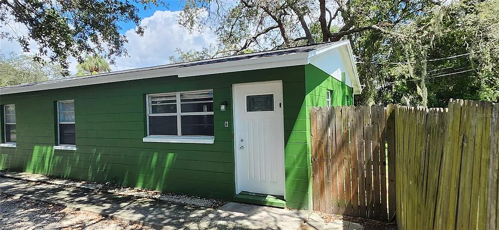 2 bed, 1.0 bath, 700 sqft, $1,700 — Photo 3