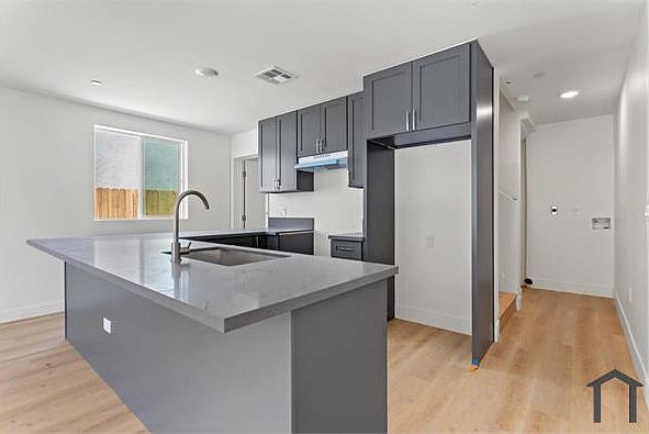 1st image of 707 W 80th St #705