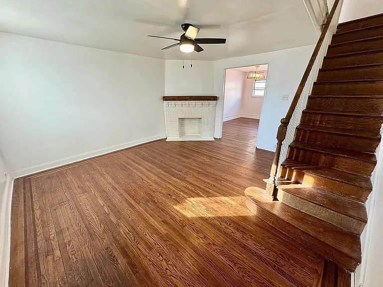 7111 Greenwood Ave — Photo 6