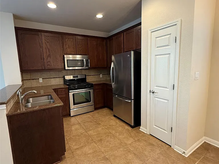 1932 Tramson Dr #102C — Photo 4