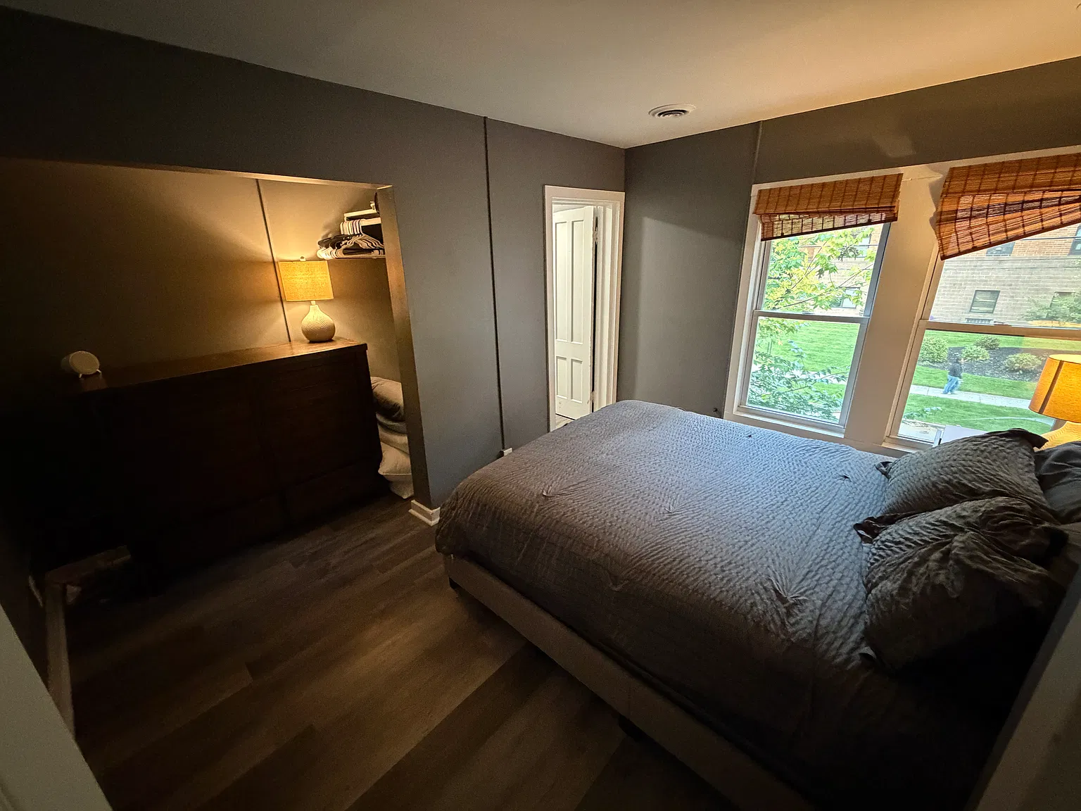 3 bed, 1.5 bath, $3,000 — Photo 3