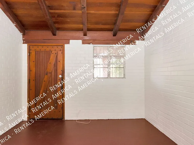 947 N Alvernon Way #3 — Photo 7