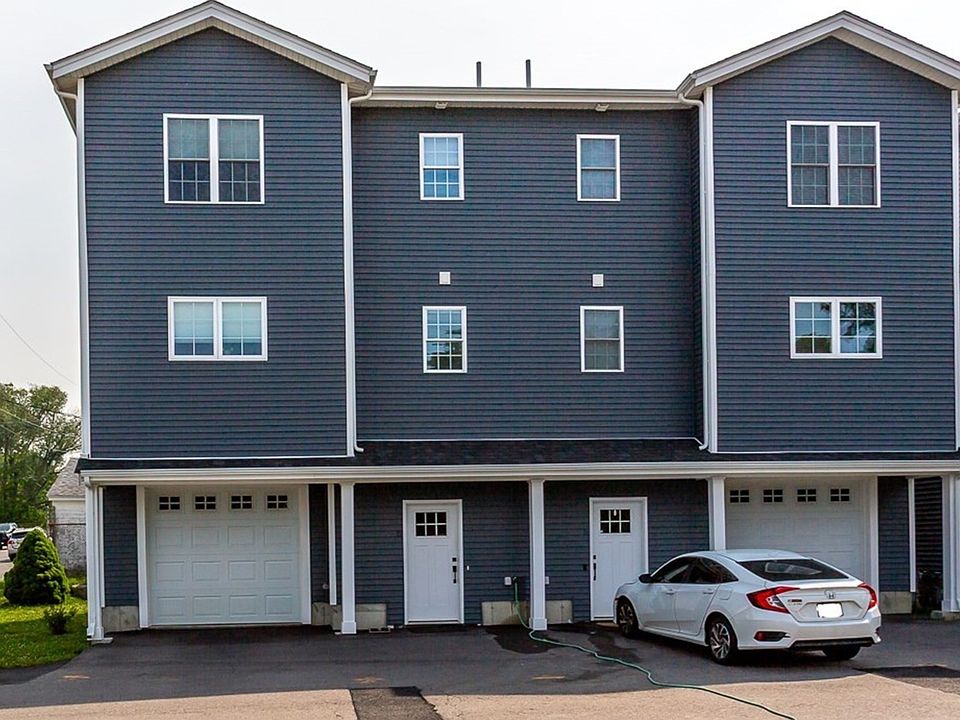 1st image of 60 Garside St #6