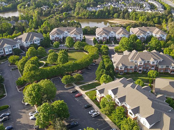 2nd image of 622 Waterford Lake Dr