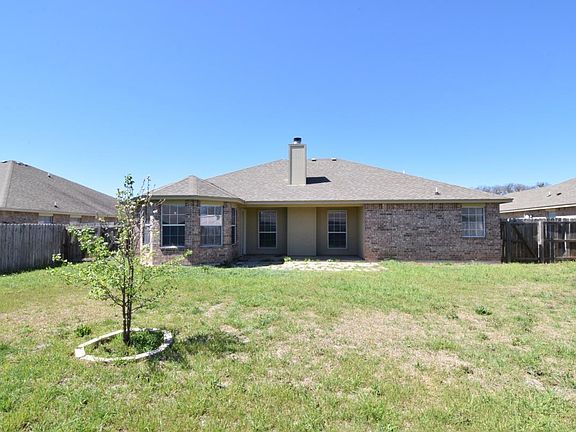 5th image of 2408 Joseph Dr