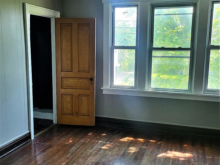 288 Coit St #1 — Photo 4