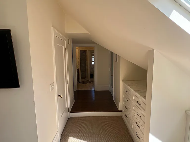 2212 Newton Ave S — Photo 19