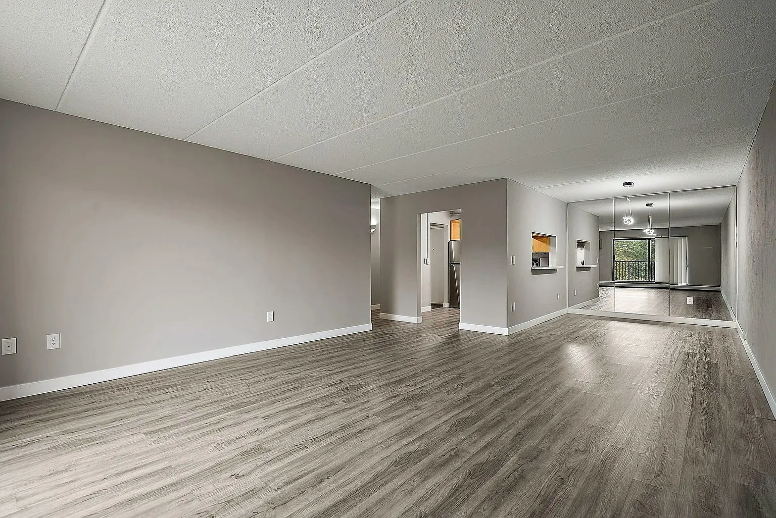 10411 Cedar Lake Road South, Unit 409 — Photo 4
