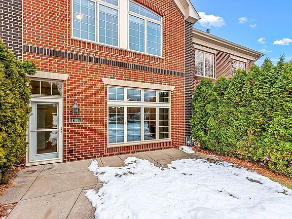 3rd image of 11780 Vermillion St NE Unit E