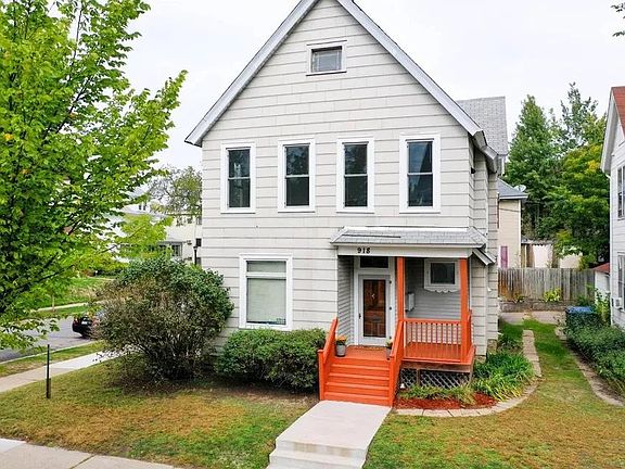 4th image of 918 W 26th St #1