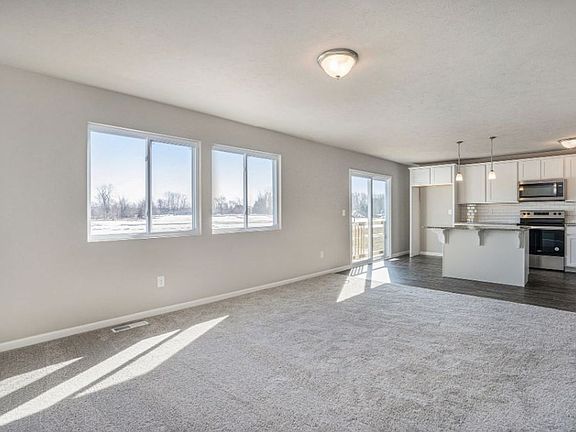 3rd image of 4193 Aspen Way