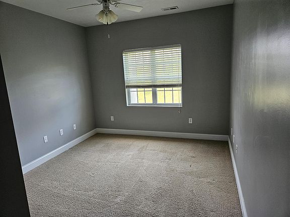 3rd image of 1234 Suncrest Vlg
