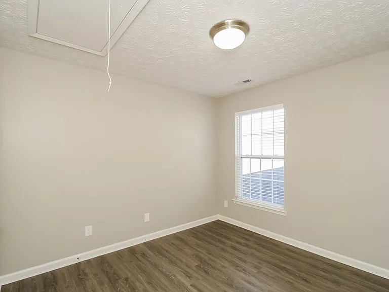 427 Topaz Dr — Photo 12