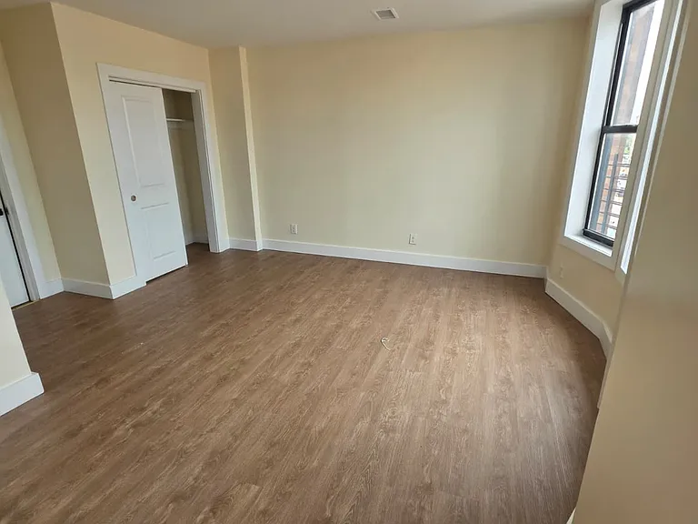 358-360 S Orange Ave #2R — Photo 9