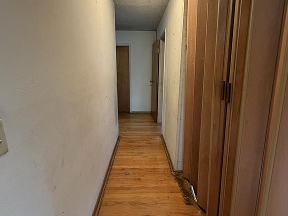 3rd image of 5276 Discovery Ave